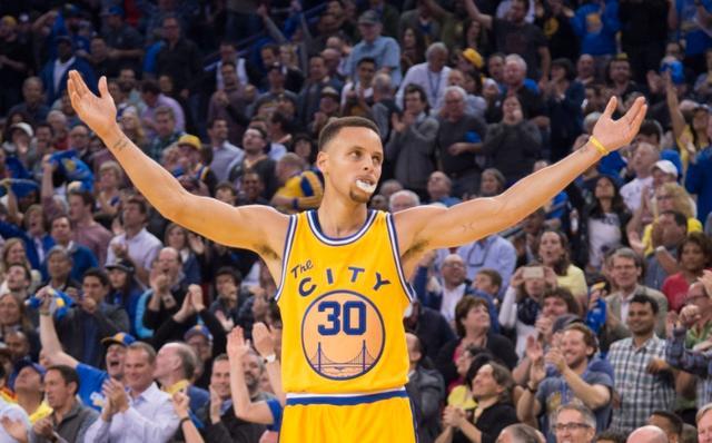  阿德巴约25+15热火轻取奇才  